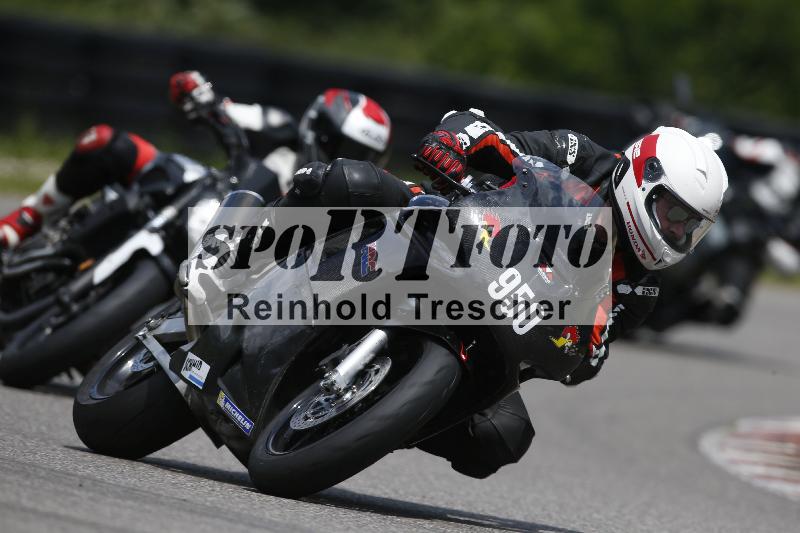 /Archiv-2024/29 12.06.2024 MOTO.CH Track Day ADR/Gruppe gelb/950